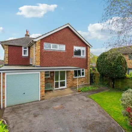Buy this 4 bed house on Nicol Close in Chalfont St Peter, SL9 9NE