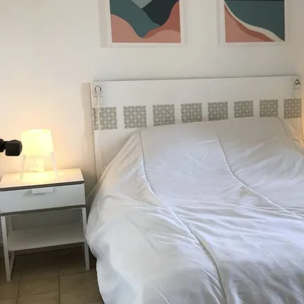 Rent this 3 bed townhouse on 64500 Saint-Jean-de-Luz