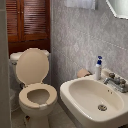 Buy this 4 bed house on unnamed road in 39300 Acapulco, GRO