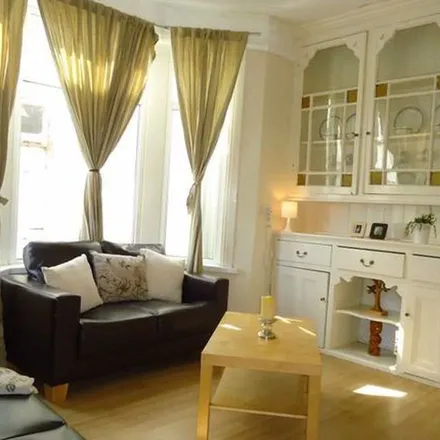 Rent this 5 bed townhouse on Africa Gardens in Cardiff, CF14 3BU