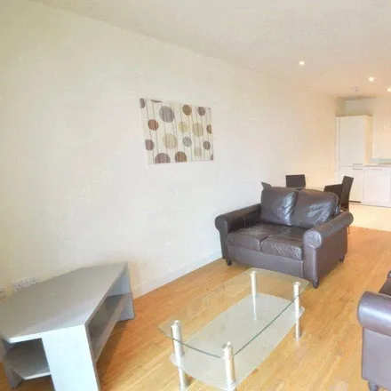 Image 4 - St George's Gardens, Chester Road, Manchester, M15 4UY, United Kingdom - Apartment for rent