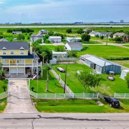 Image 2 - 1292 Overton Avenue, Port Bolivar, Galveston County, TX 77650, USA - House for sale