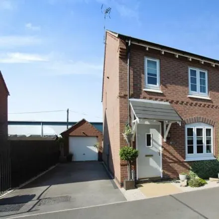 Buy this 3 bed duplex on 32 Circuit Drive in Long Eaton, NG10 2GH