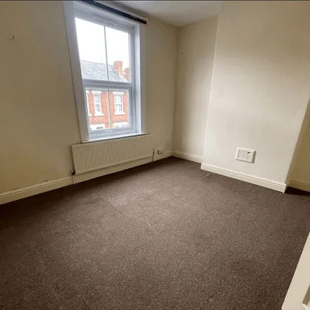 Image 2 - Loughborough Avenue, Nottingham, NG2 4LG, United Kingdom - Apartment for rent