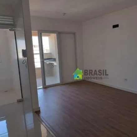 Rent this 2 bed apartment on Rua São Francisco in Região Urbana Homogênea XV, Poços de Caldas - MG