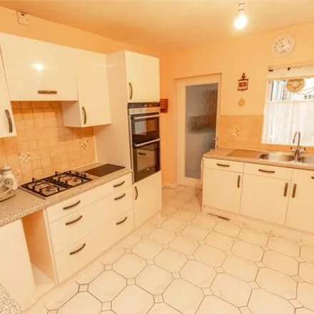 Image 4 - 56 Russell Grove, Bristol, BS6 7XH, United Kingdom - House for sale