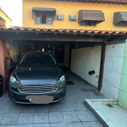 Buy this 2 bed house on Rua Tenente Amado Filho in Porto Velho, São Gonçalo - RJ