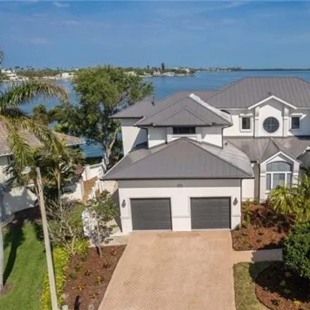 Buy this 6 bed house on 998 Harbor Island in Clearwater, FL 33767