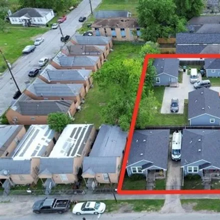 Buy this 2 bed house on 3405 Simmons Street in Houston, TX 77004