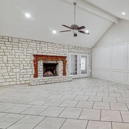 Image 5 - 3028 Village Green Drive, Grand Prairie, TX 75052, USA - House for rent