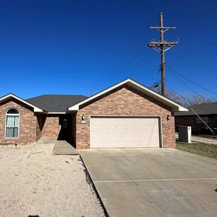 Buy this 3 bed house on 1128 Southwest Avenue G in Seminole, TX 79360