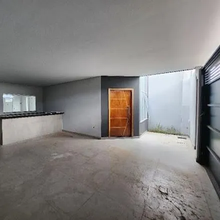 Buy this 3 bed house on Rua Doutor José Roberto Ferreira de Carvalho in Galega, Pindamonhangaba - SP