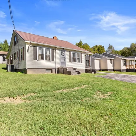 Image 3 - 424 South McKee Street, Honeys Hill, Greeneville, TN 37743, USA - House for sale