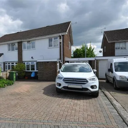 Buy this 3 bed duplex on Beresford Close in Swindon, SN3 6BT