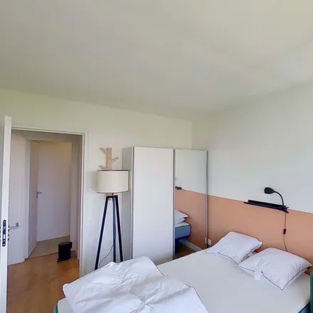 Rent this 5 bed room on 60 Rue Salvador Allende in 92000 Nanterre, France