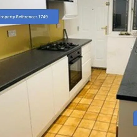 Image 2 - Staffordshire University Stoke Campus, Crowther Street, Stoke, ST4 2EL, United Kingdom - House for rent