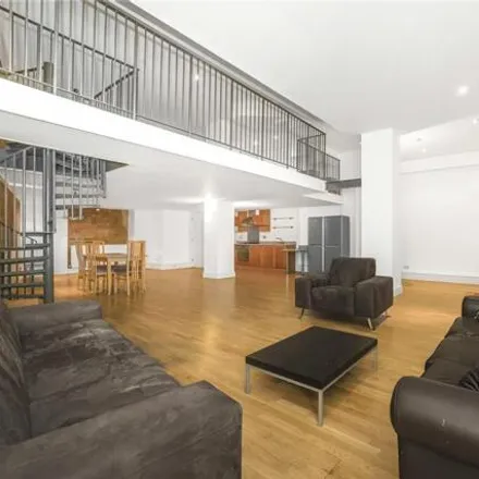 Image 6 - Chandlery House, 40 Gower's Walk, London, E1 8GL, United Kingdom - Apartment for sale