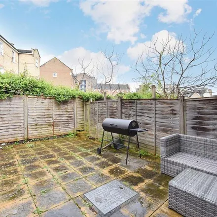 Image 2 - Langbourne Place, Westferry Road, Millwall, London, E14 3WW, United Kingdom - Townhouse for rent