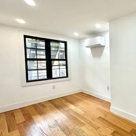 Image 2 - 2046 Pacific Street, New York, NY 11233, USA - House for sale