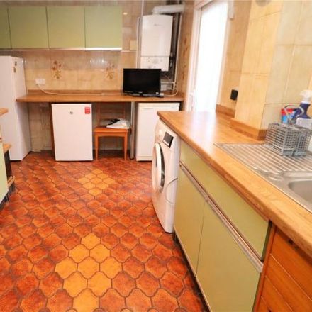 Rent this 3 bed house on Eastry Road in London, DA8 1NW
