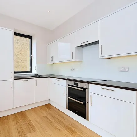Rent this 2 bed apartment on 114 Askew Road in London, W12 9BL