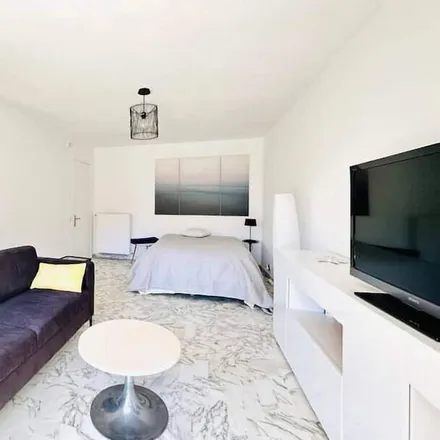 Rent this studio apartment on 06110 Le Cannet