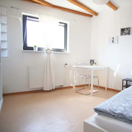 Rent this 9 bed apartment on Auf der Brücke 21 in 67661 Kaiserslautern, Germany