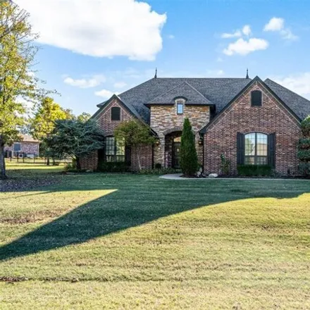 Buy this 5 bed house on 6476 North Twin Creek Drive in Tulsa, OK 74055