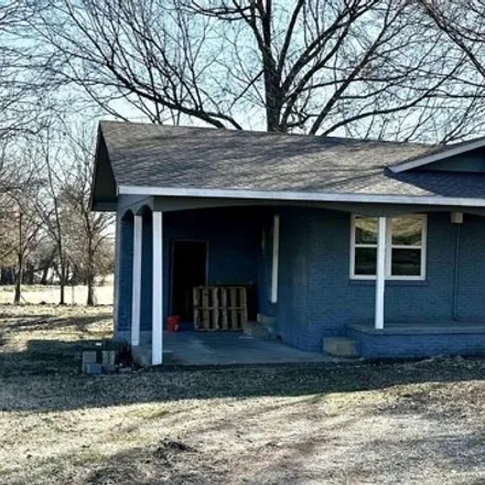 Buy this 3 bed house on 2195 Dixon Street in Melbourne, Izard County