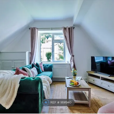 Image 3 - Wormhout Way, Llanrhos, LL30 1PP, United Kingdom - Apartment for rent