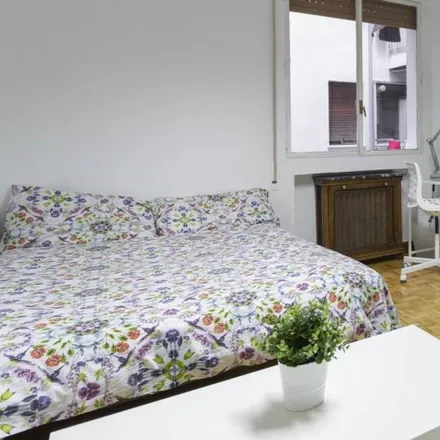 Rent this 6 bed room on Calle del Poeta Joan Maragall in 54, 28020 Madrid