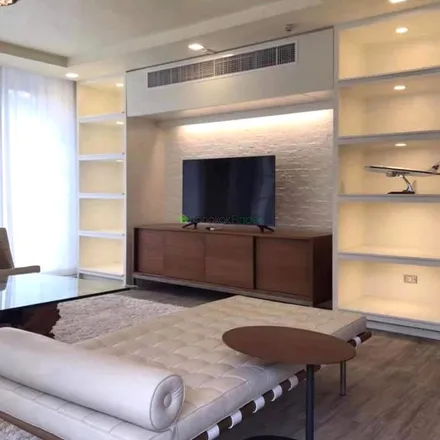 Rent this 4 bed apartment on The Horizon in Soi Sukhumvit 63, Vadhana District