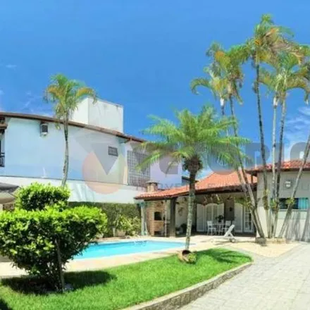 Buy this 4 bed house on Rua Vinte e Um in Praia das Palmeiras, Caraguatatuba - SP