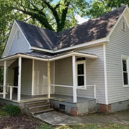 Buy this 2 bed house on 218 W Quilly St in Griffin, Georgia