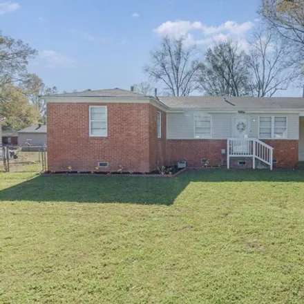 Buy this 4 bed house on 5075 Pickett Cove in Memphis, TN 38109