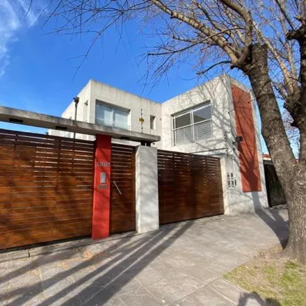 Buy this 3 bed house on Mariño y Guido y Spano in Profesor J. Mariño, Partido de Lomas de Zamora