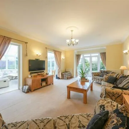 Image 5 - Newcastle Bank, Lamesley, DH3 1PT, United Kingdom - House for sale