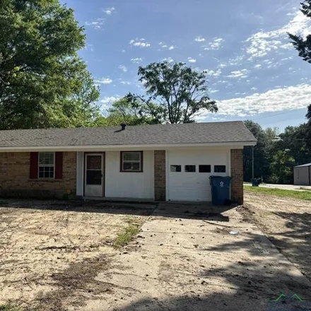 Rent this 3 bed house on 892 Webb Street in Daingerfield, Morris County