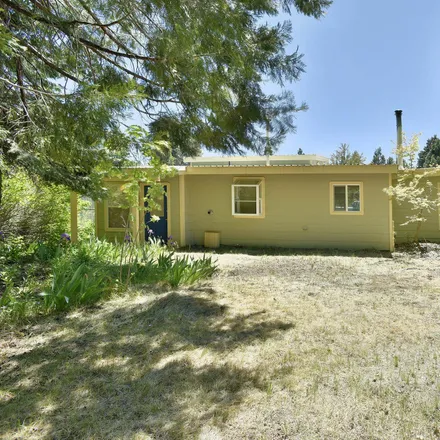 Buy this 2 bed house on 207 South B Street in Mount Shasta, CA 96067