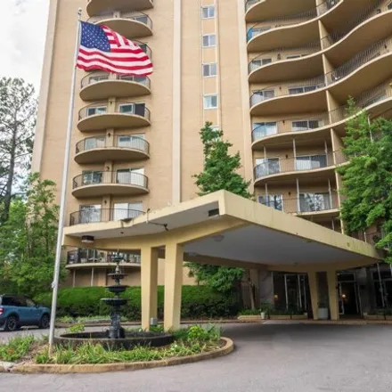 Buy this 1 bed condo on 475 N Highland St Apt 3H in Memphis, Tennessee