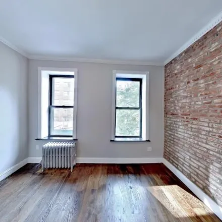 Image 3 - 206 East 83rd Street, New York, NY 10028, USA - Apartment for rent