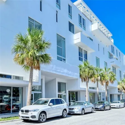 Buy this 2 bed condo on Risdon on 5th in 1350 5th Street, Sarasota