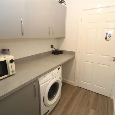 Image 5 - Redhills, Exeter, EX4 2NG, United Kingdom - Townhouse for rent