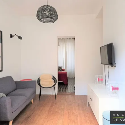 Image 2 - Île de France, Rue du Paradis, 92800 Puteaux, France - Apartment for rent