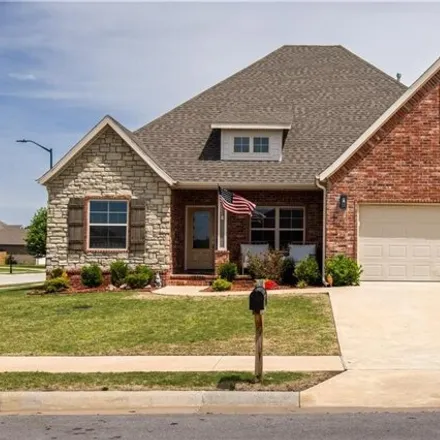 Buy this 4 bed house on Ashley Parkway in Siloam Springs, AR 72761