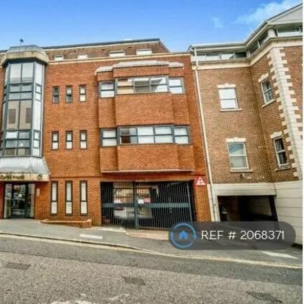 Image 9 - The Caitlin Building, Corporation Street, High Wycombe, HP11 2BH, United Kingdom - Apartment for rent