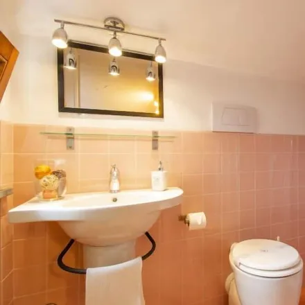 Image 3 - Lucca, Italy - Apartment for rent