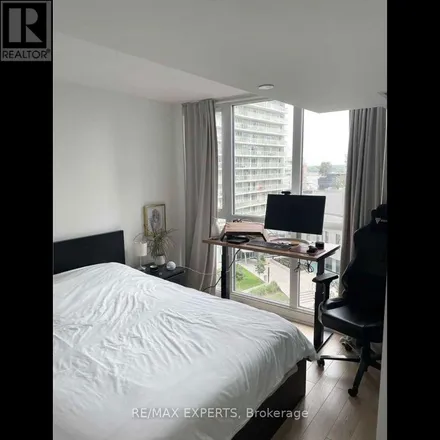 Image 1 - Spectra, 85 Queens Wharf Road, Old Toronto, ON M5V 0S4, Canada - Apartment for rent