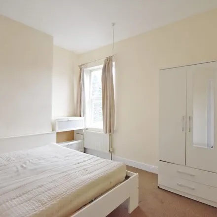 Rent this 2 bed apartment on 39 Hamilton Road in Coventry, CV2 4FG