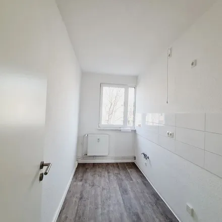 Rent this 4 bed apartment on Albert-Roth-Straße 23 in 06132 Halle (Saale), Germany